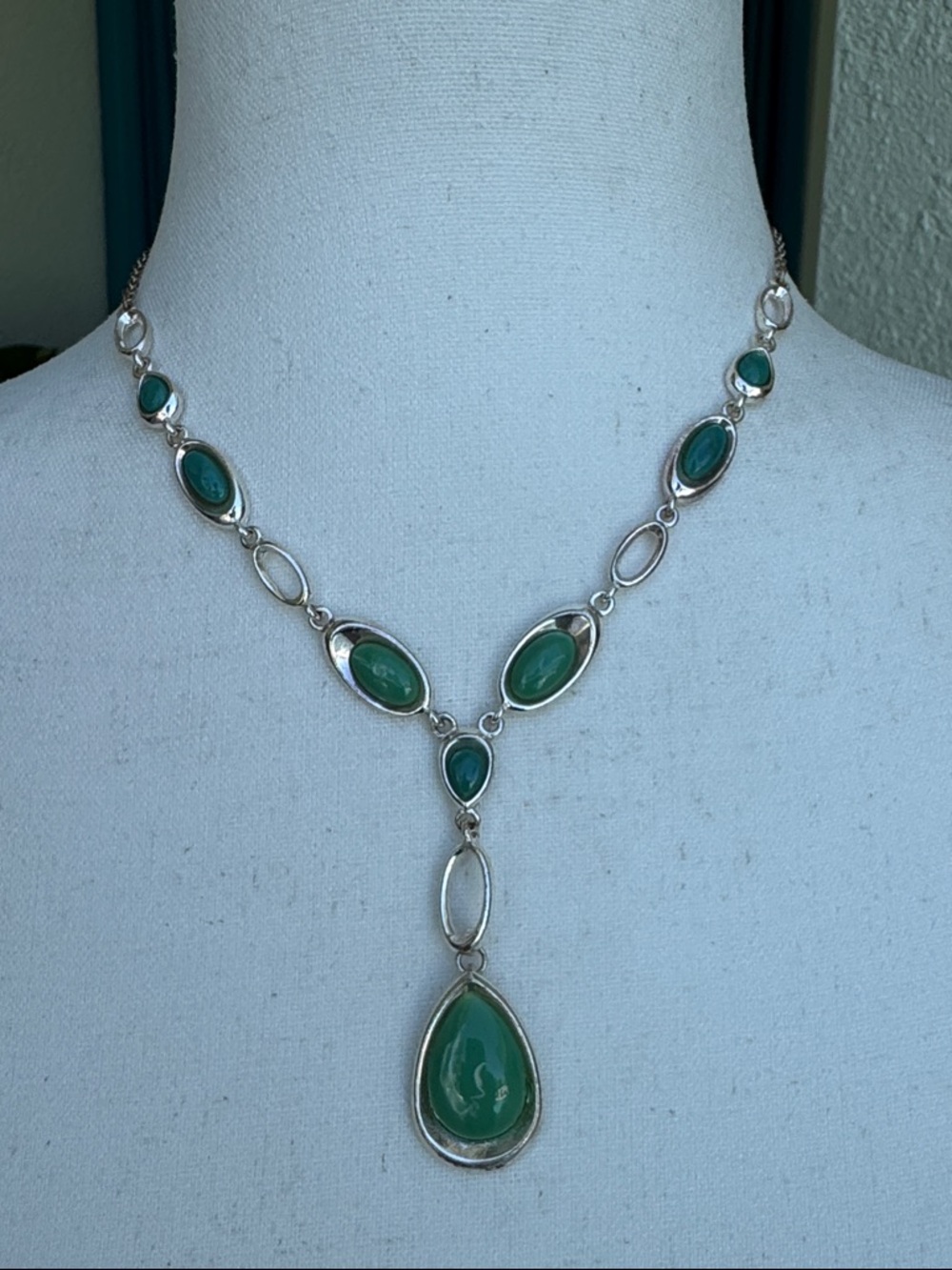 Liz and Company statement necklace - NWOT